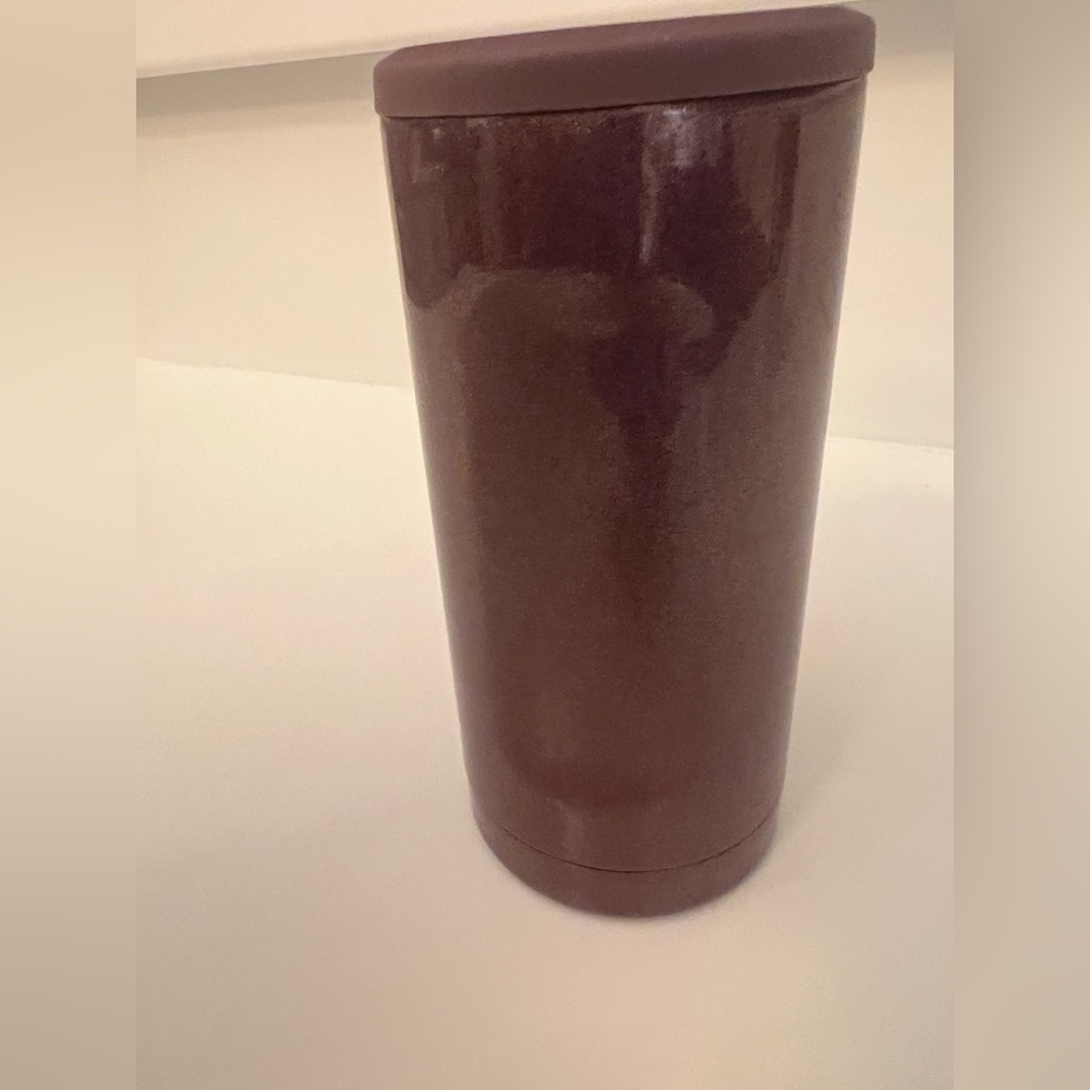 BRUMATE HOPSULATOR SLIM CAN COOLER INSULATED FOR 12 oz SLIM CANS.